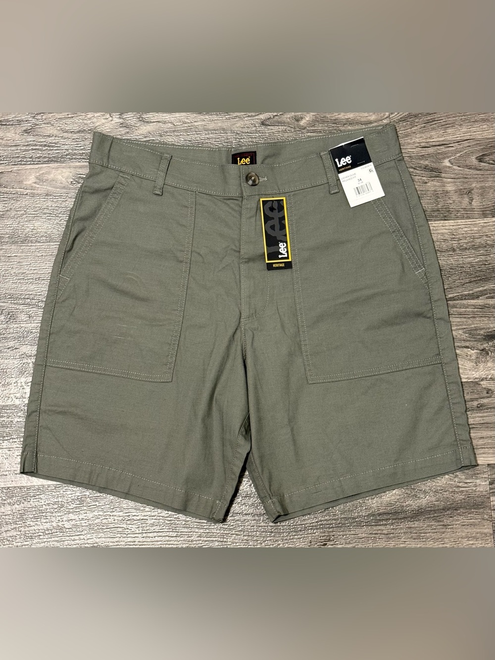Lee Heritage Men’s Cargo Shorts Olive Green Relaxed Fit Size 34 NWT